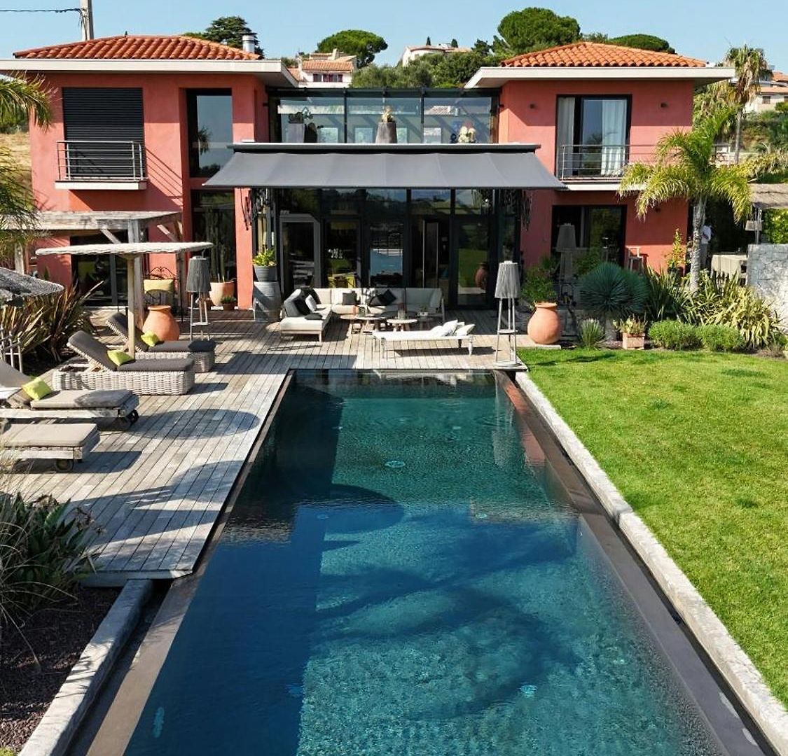 Contemporary With Views Of Cap D'antibes Holiday home