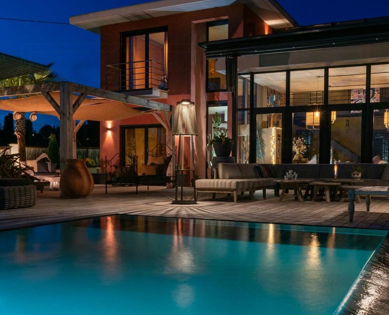 Contemporary With Views Of Cap D'antibes Nice