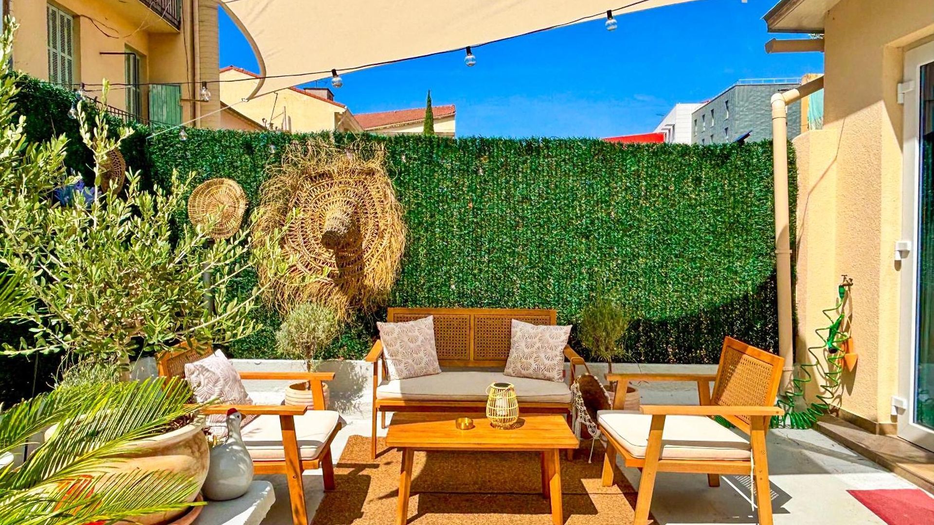 Le Petit - 4 Studios, 2 With Private Terrace - Centre Apartment Nice