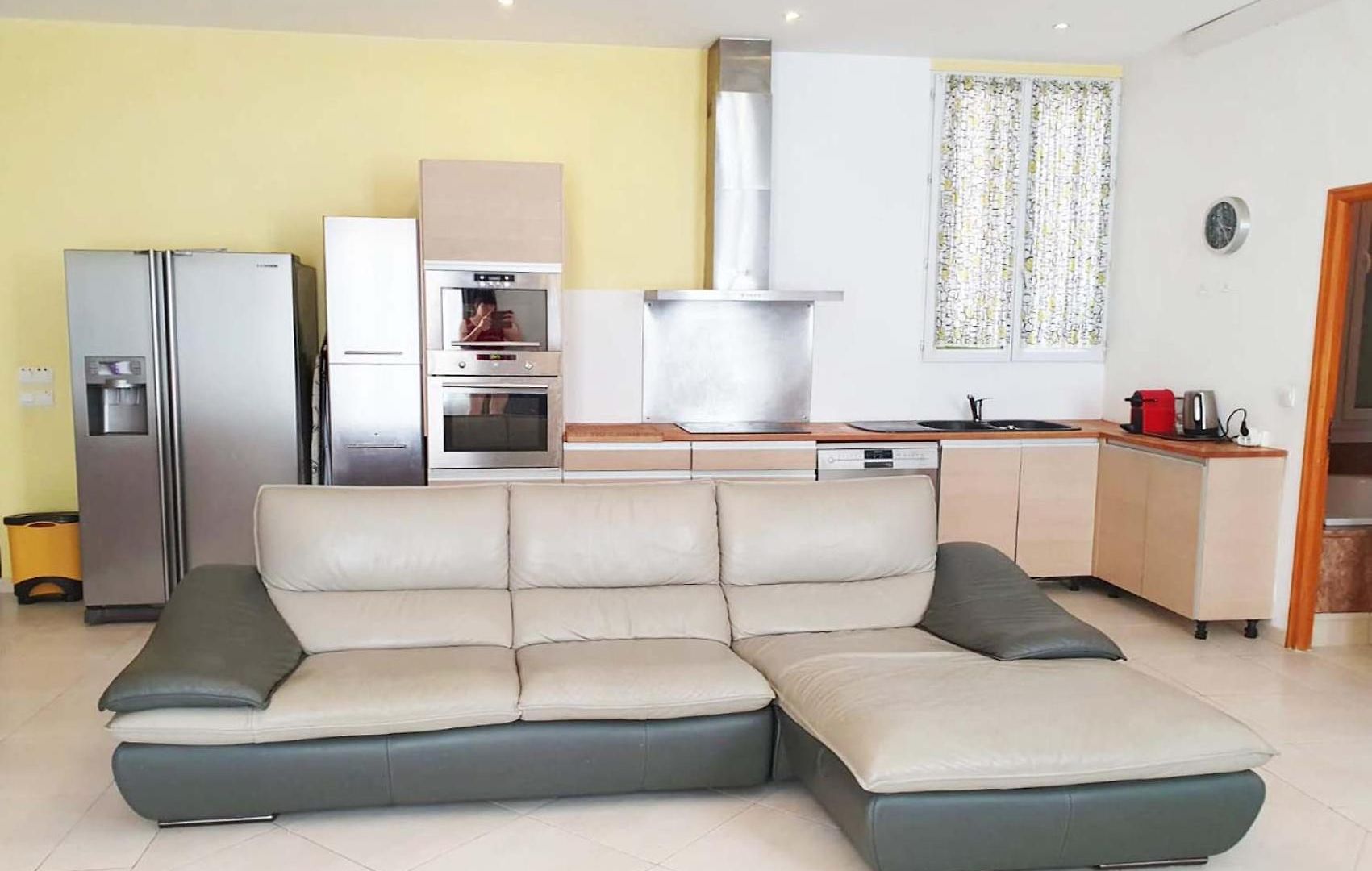 Super Apartment