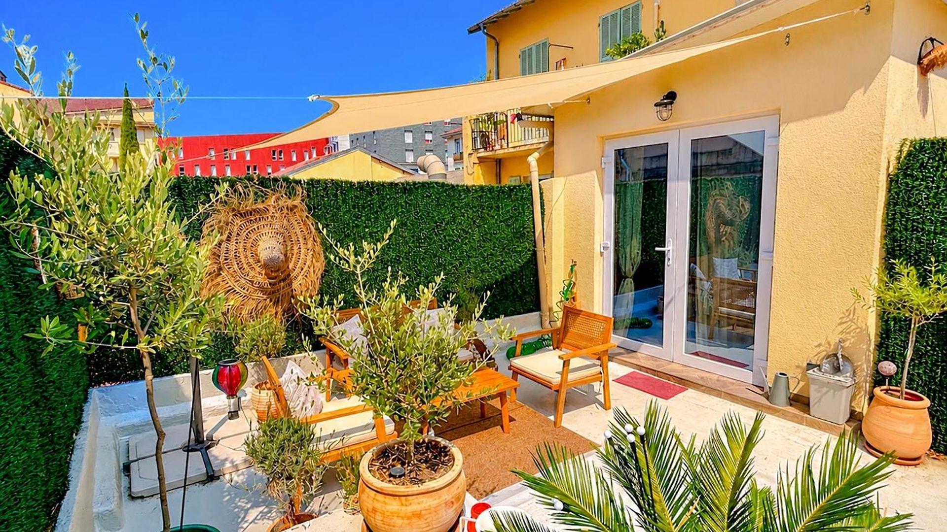 Apartment Le Petit - 4 Studios, 2 With Private Terrace - Centre *