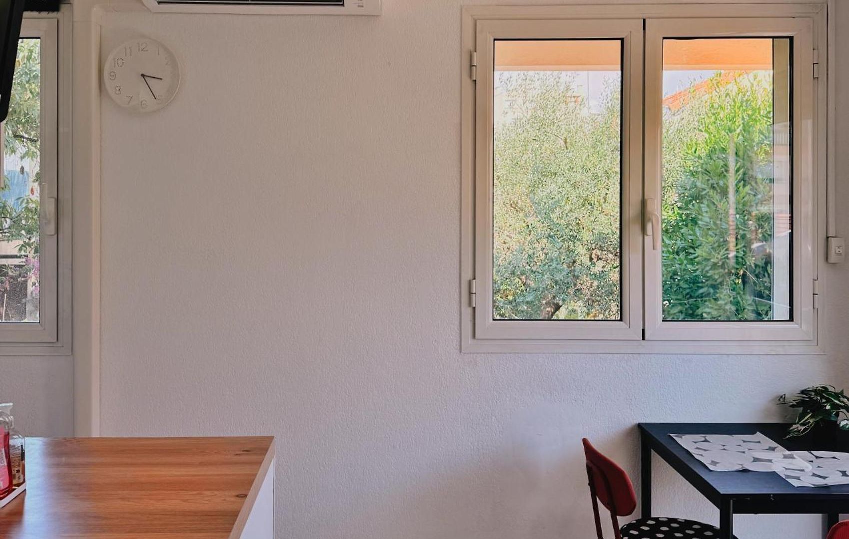 Near Tramway, & Airport - Air Conditioning & Free Wifi * Nice
