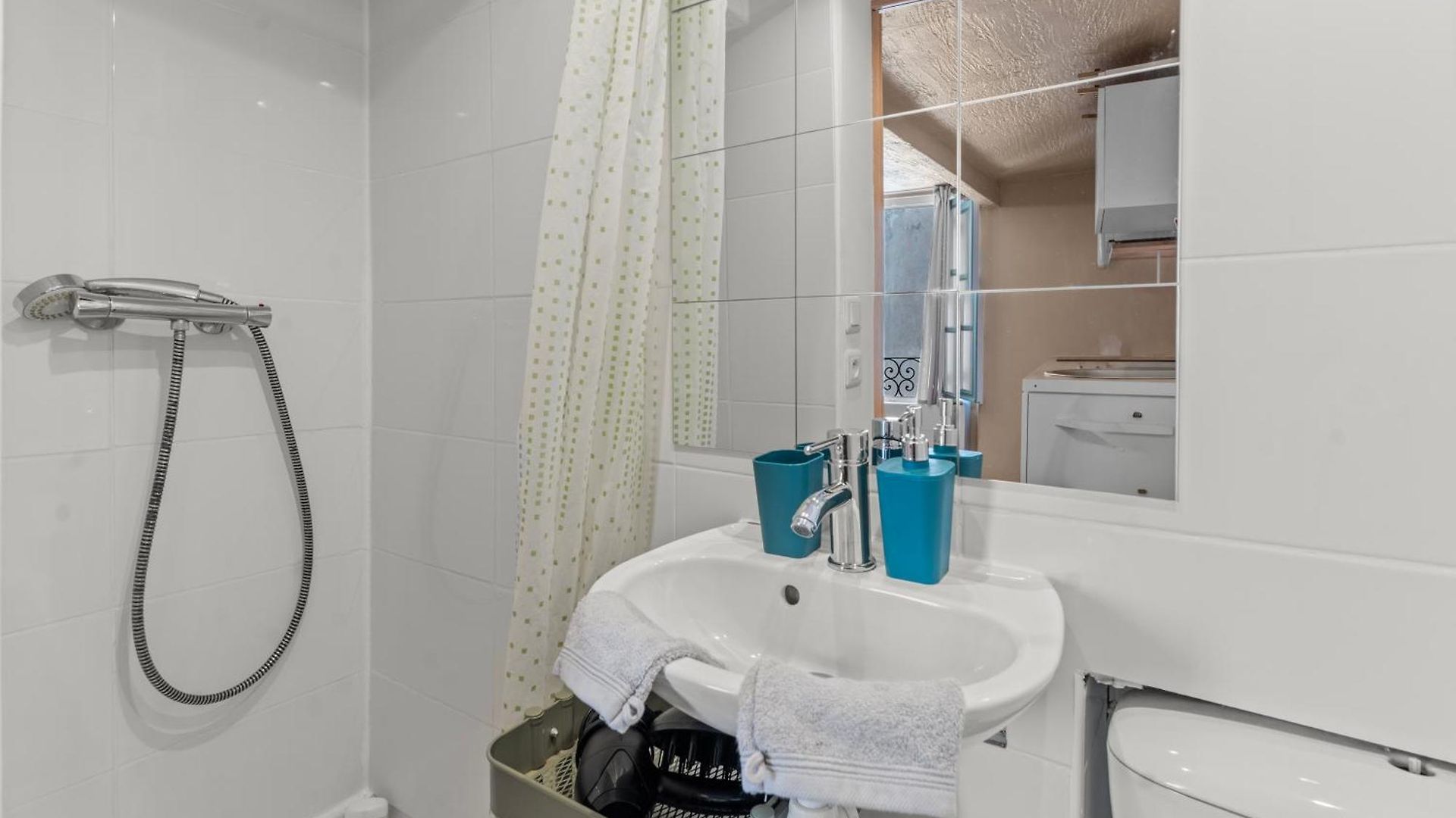 Appartement Au Calme Dans Le Quartier Animé Du Vieux *