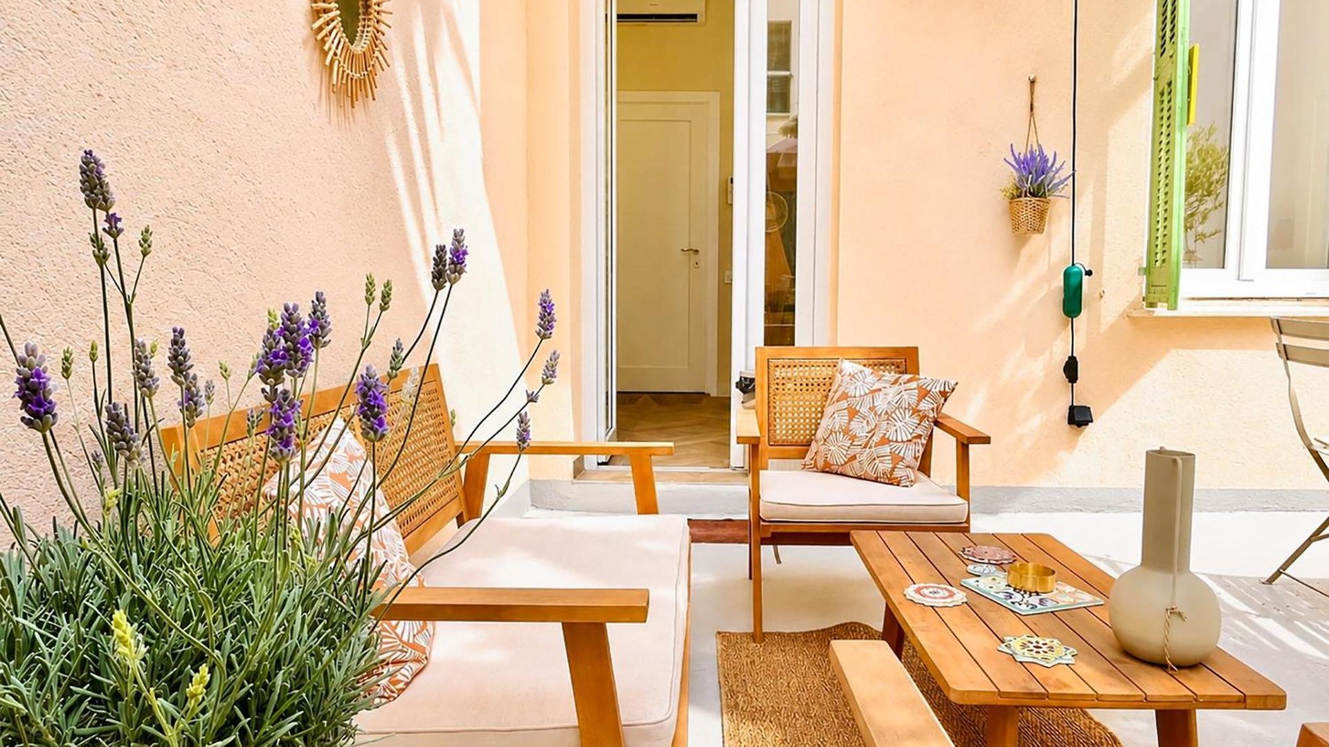 Apartment Le Petit - 4 Studios, 2 With Private Terrace - Centre *