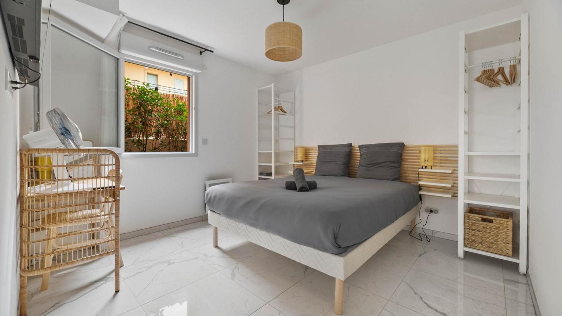 Apartment Avec Balcon-terrasse & Clim