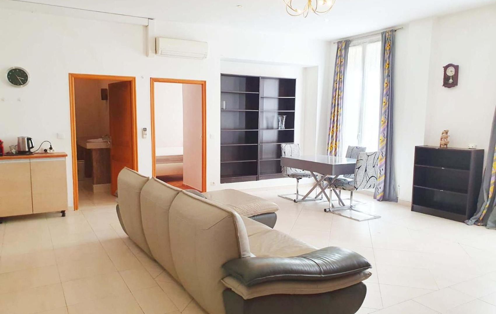 Super Apartment *