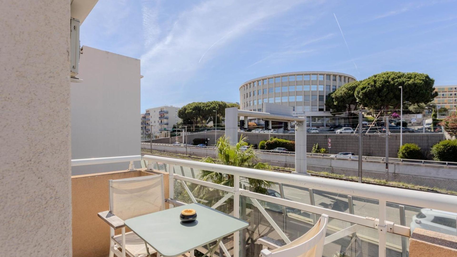 Avec Climatisation Proche Des Plages Nice