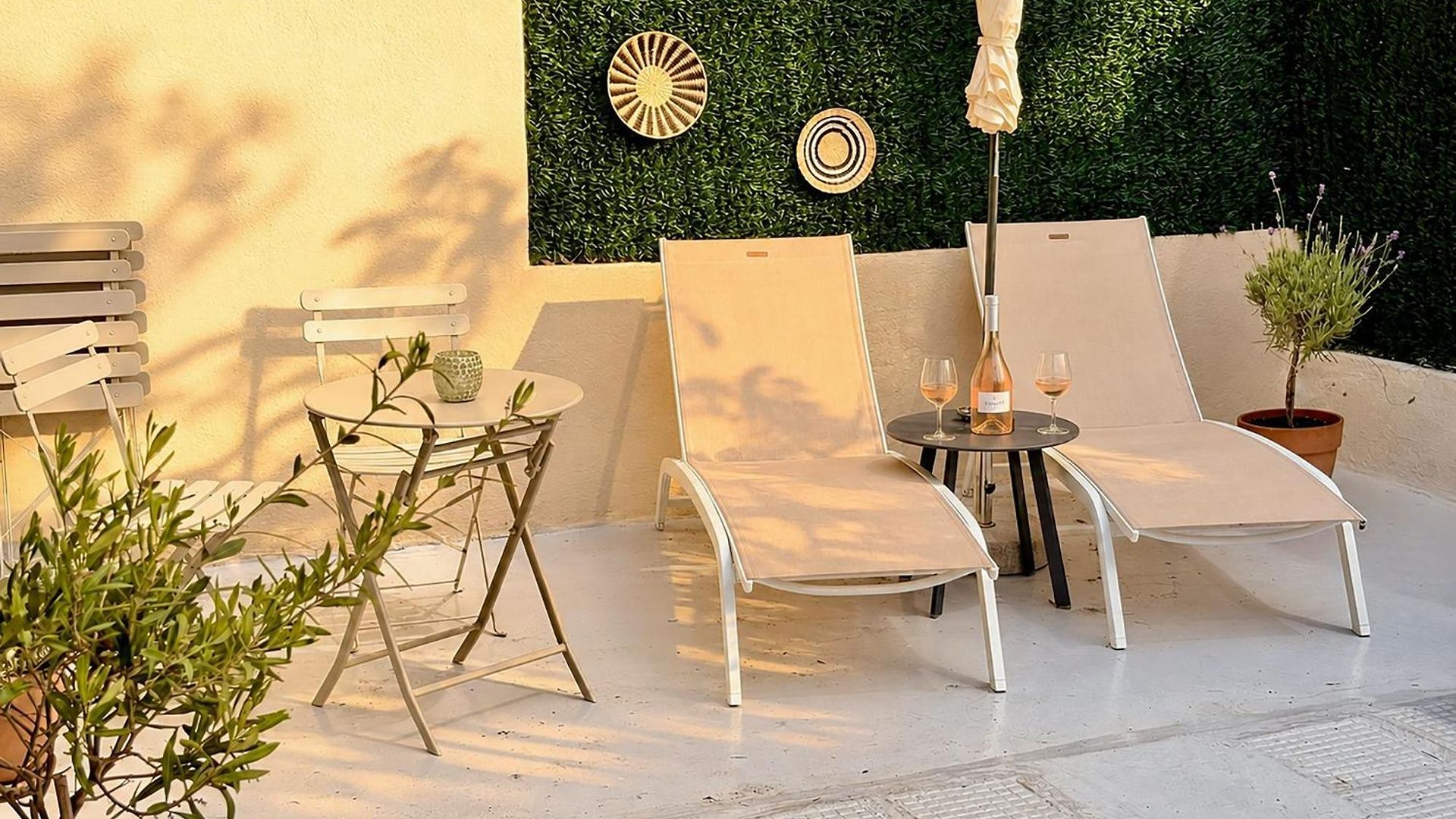 Le Petit - 4 Studios, 2 With Private Terrace - Centre *