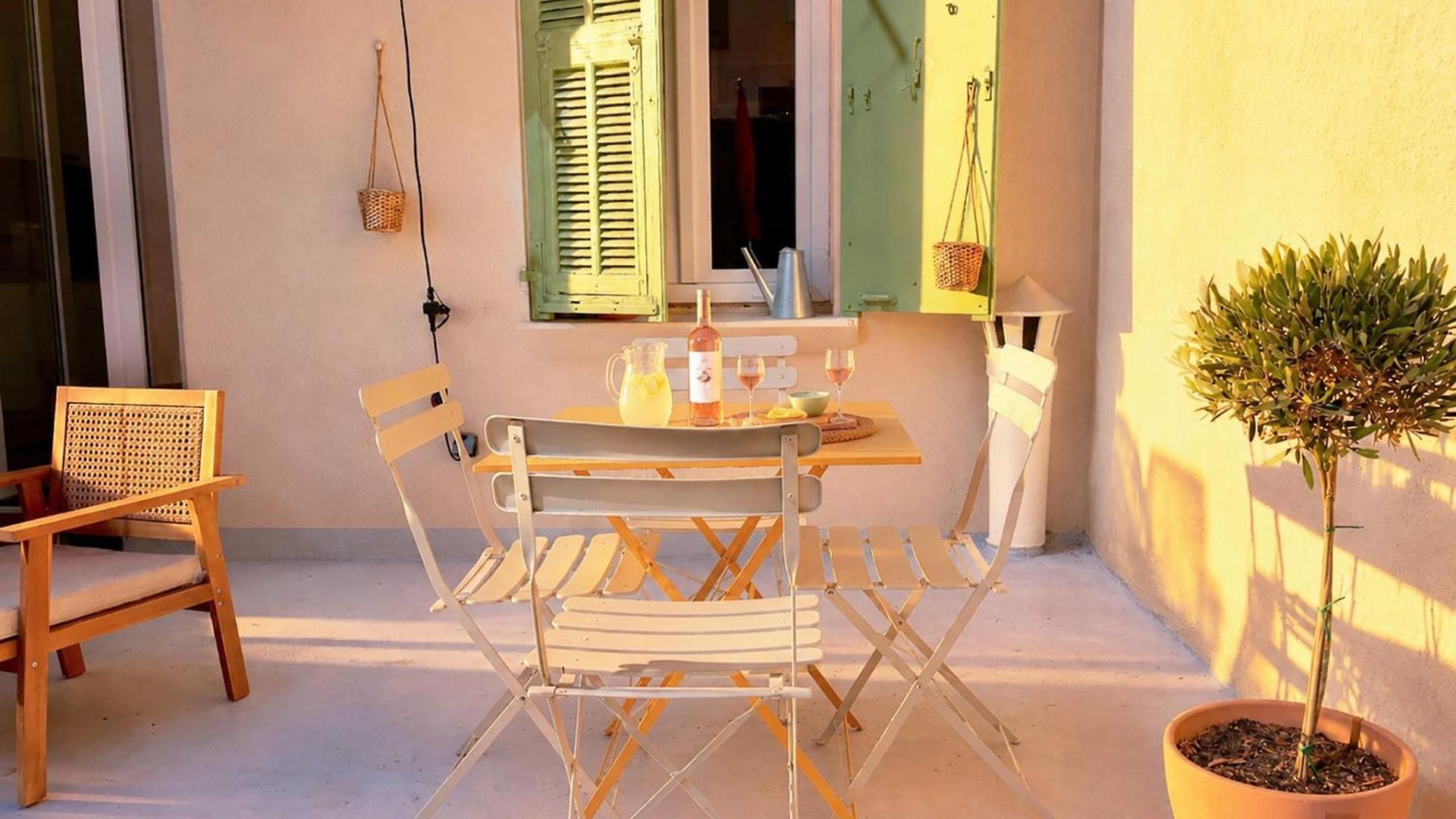 Le Petit - 4 Studios, 2 With Private Terrace - Centre *