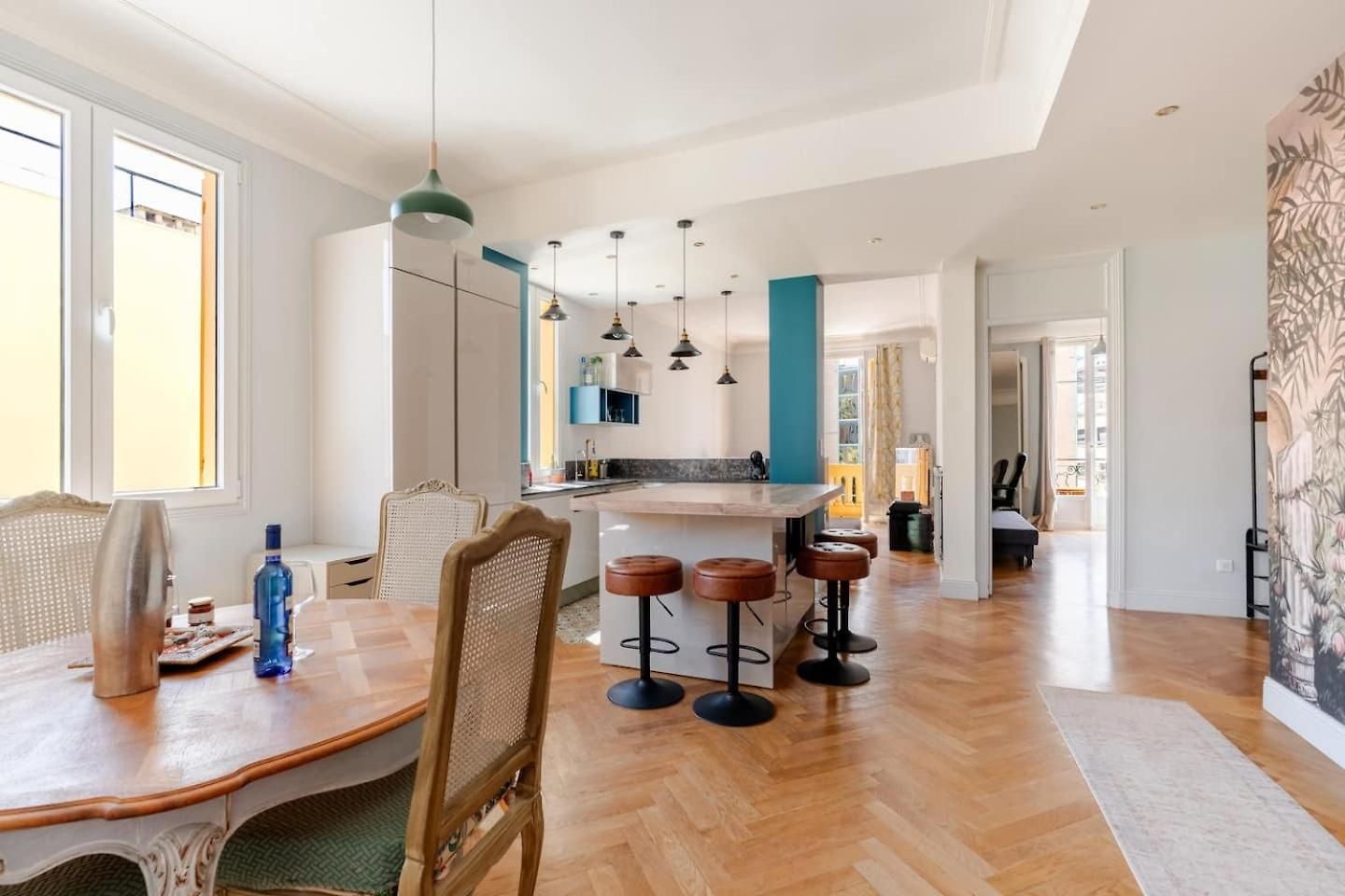 Apartment Rare 100m Gem In 5 Min To The Sea