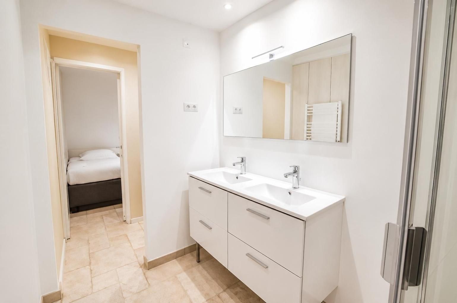 Apartment Piscine Jacuzzi Privee Chauffee, Terrasse Et Garage A *