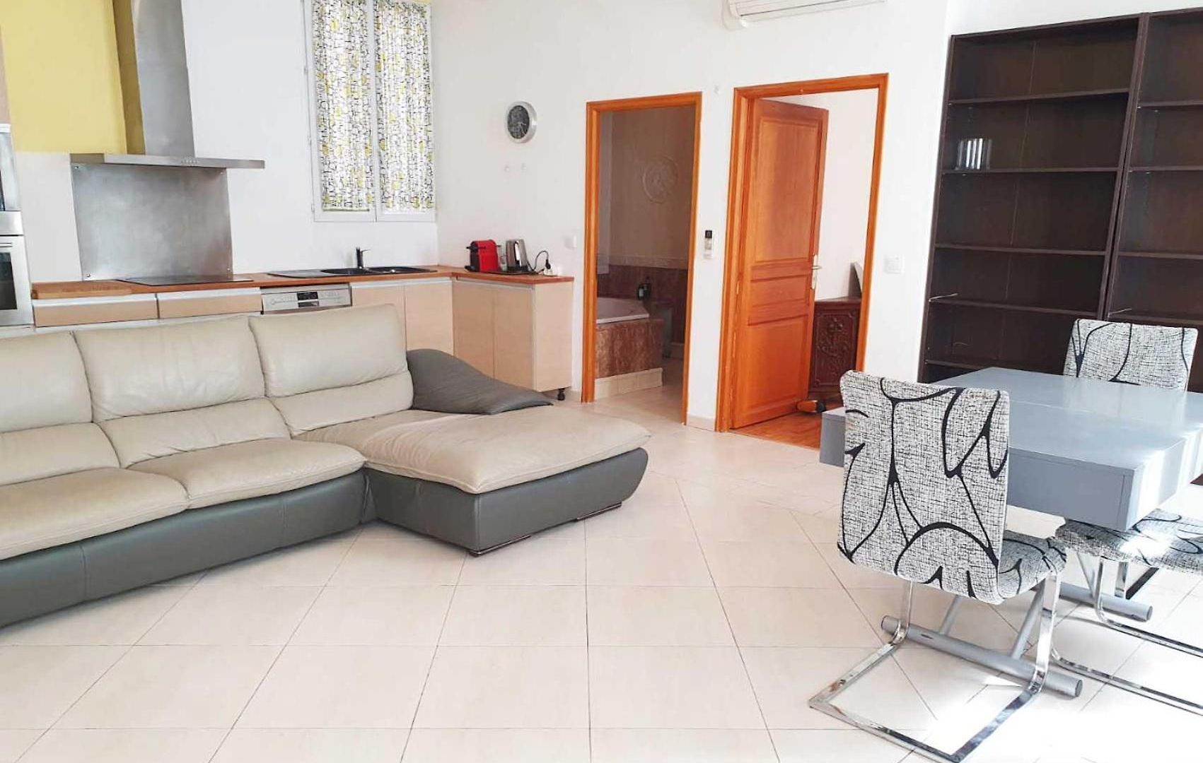 Super Apartment *