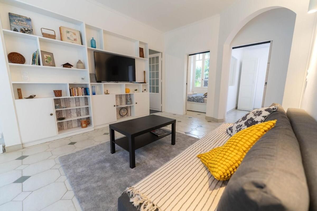 Apartment Magnifique Rez De Jardin Port Nice