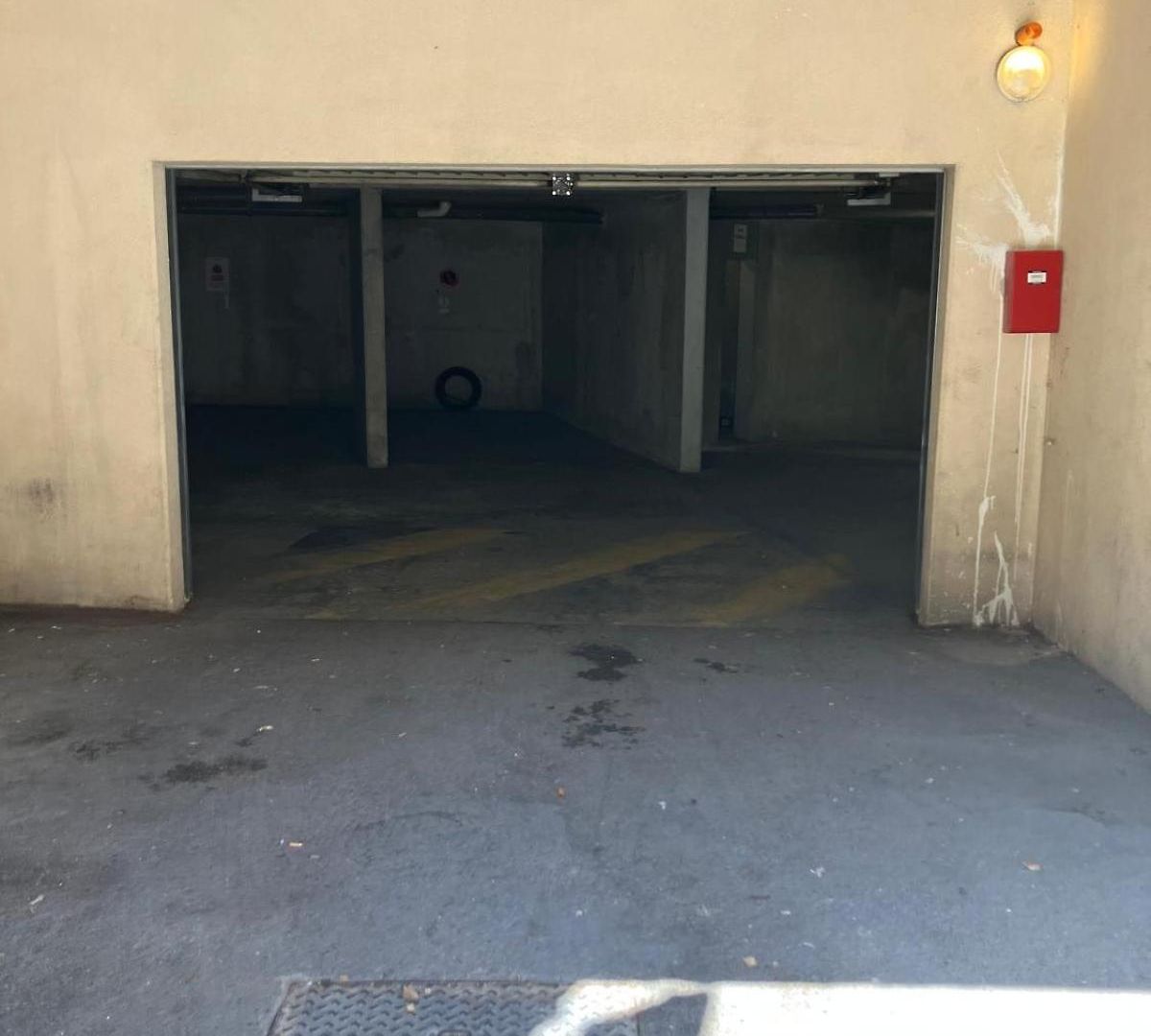 Grand 4 Pieces Avec Cour Privee, Clim & Parking Nice