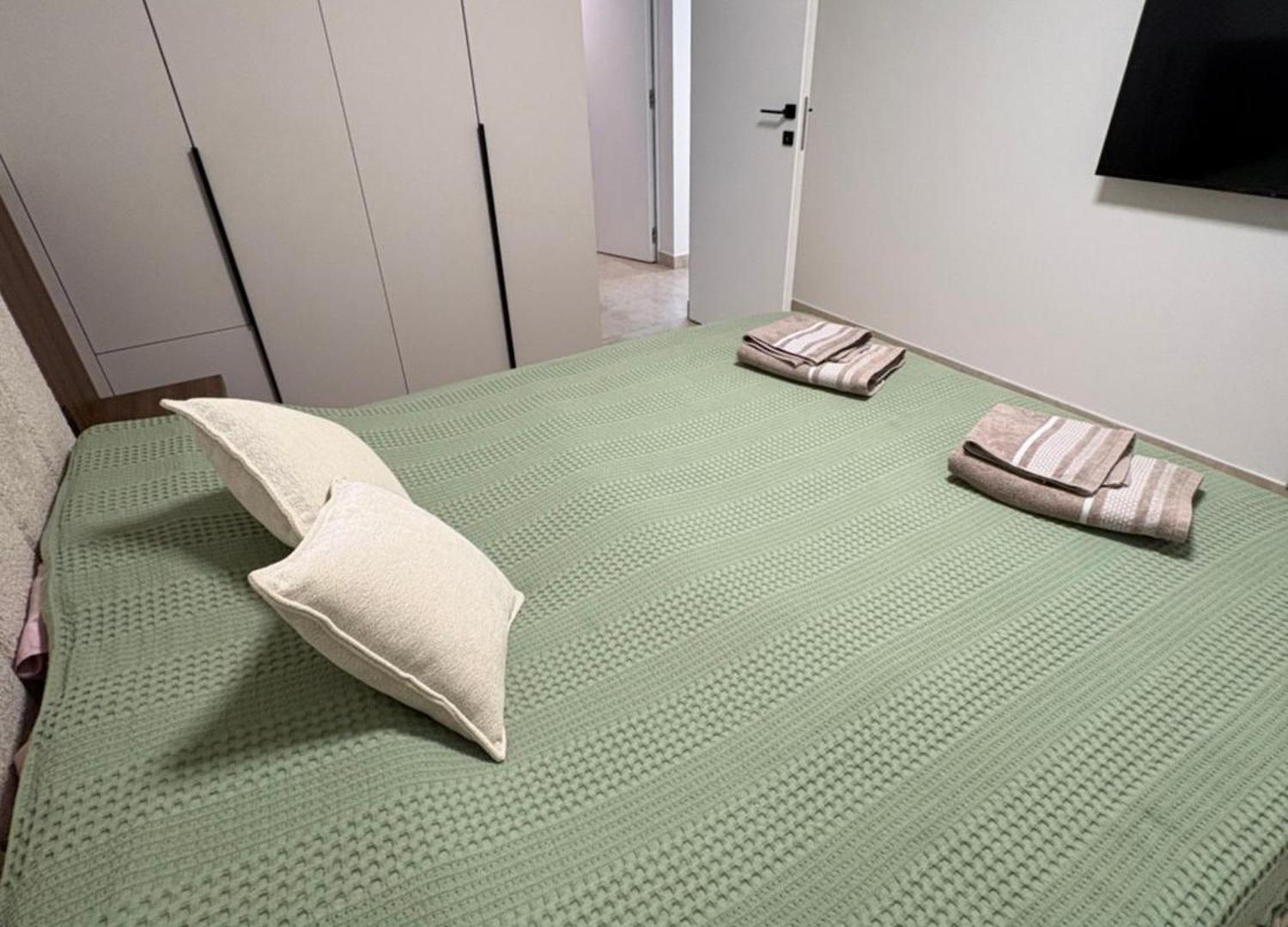 Apartment Neuf 2 Et Salon - Proche & Aeroport