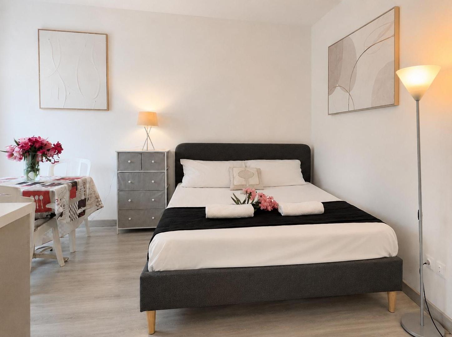 Seaside Place, Beach, Free Wi Fi, Parking * Nice