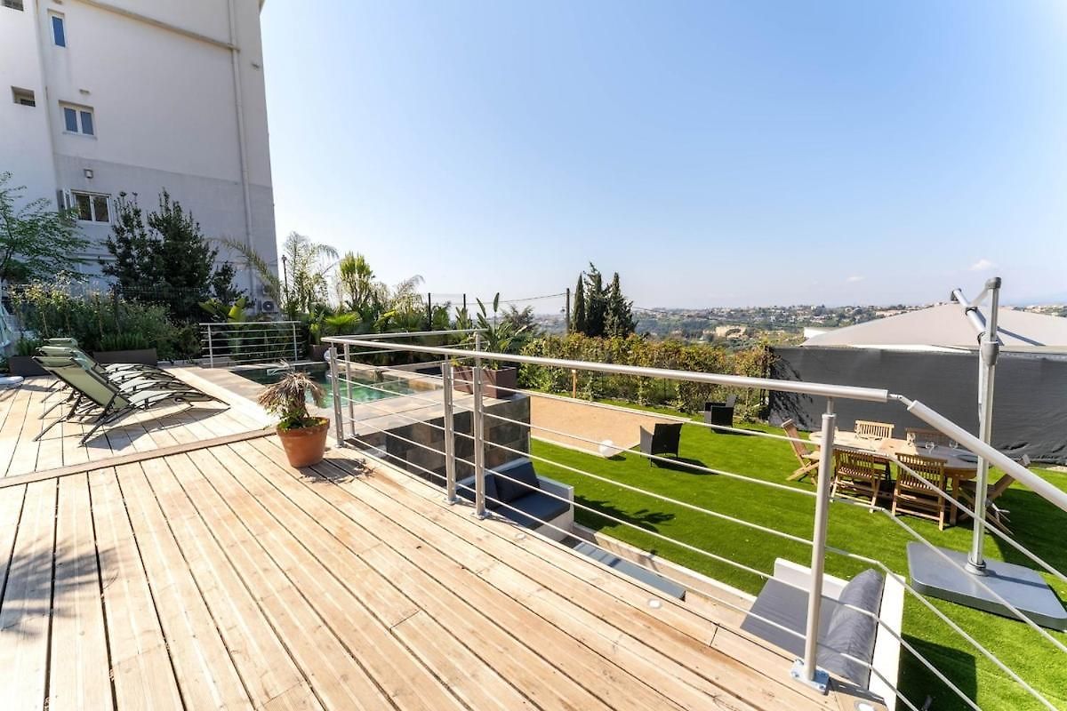 Magnifique Avec Piscine Et Jardin *