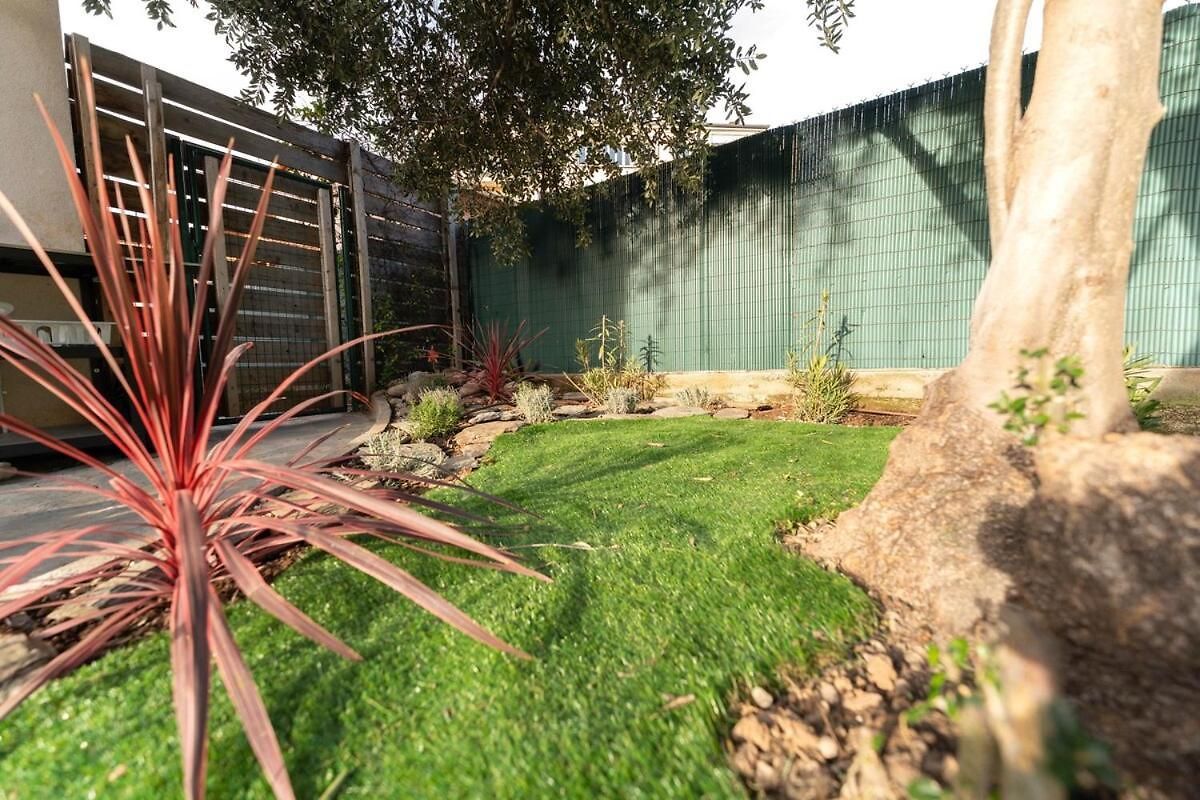 Magnifique Rez De Jardin Port Apartment *