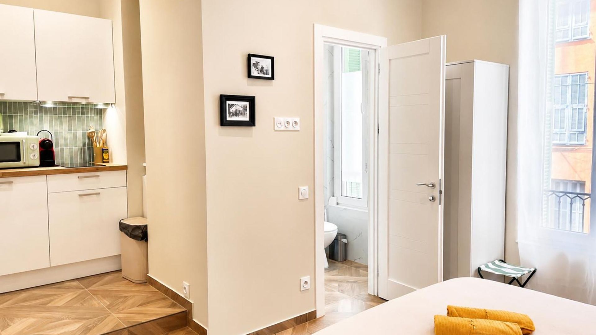 Le Petit - 4 Studios, 2 With Private Terrace - Centre Apartment *