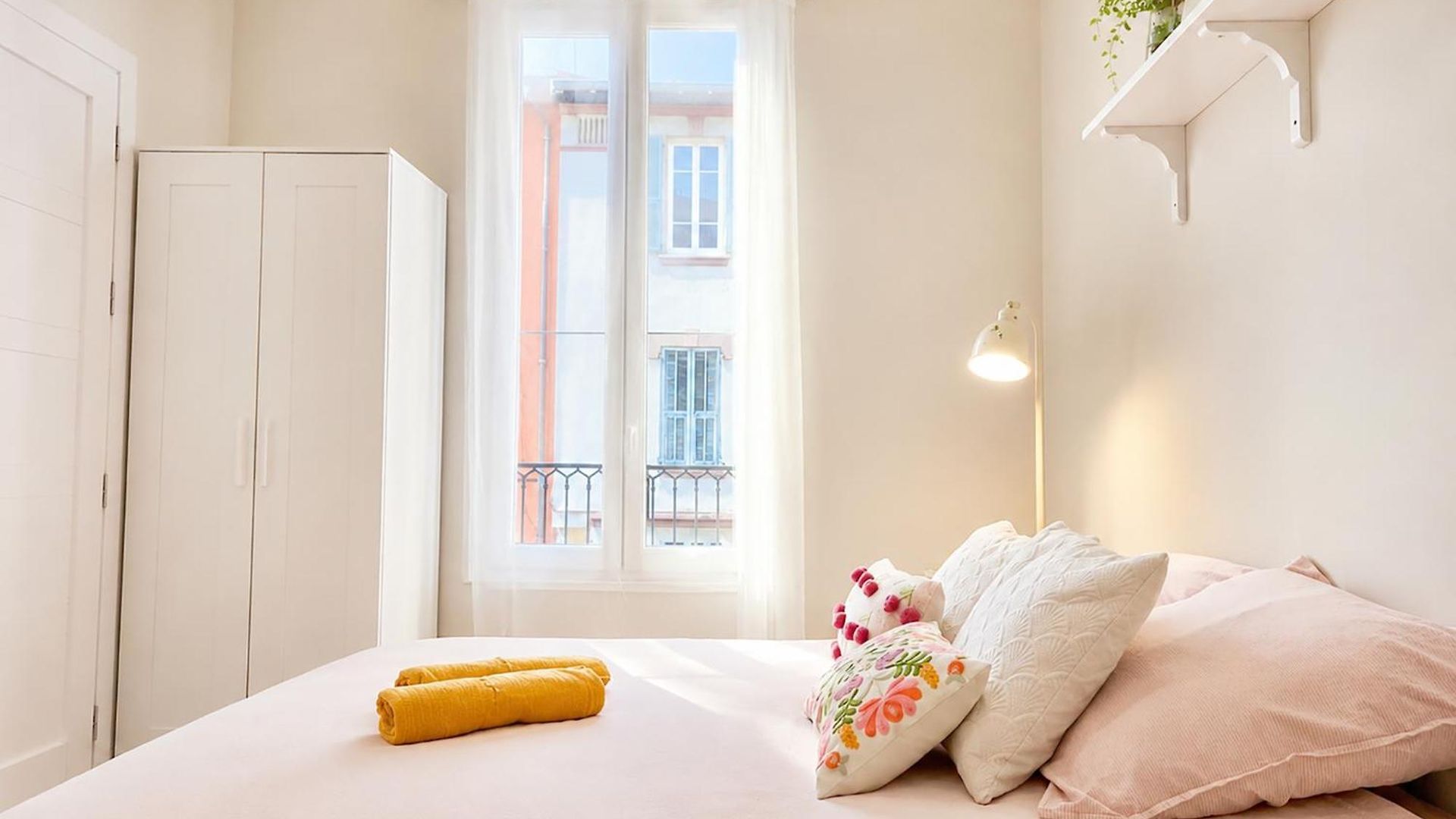 Apartment Le Petit - 4 Studios, 2 With Private Terrace - Centre Nice