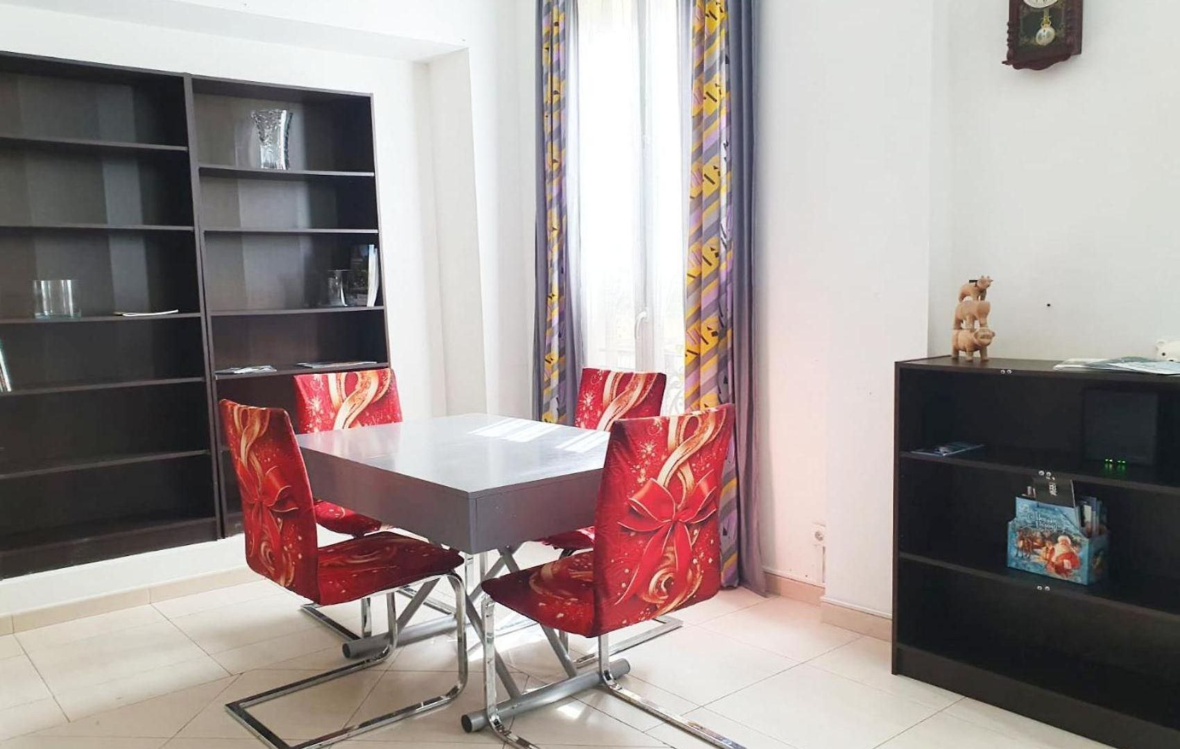 Apartment Super *