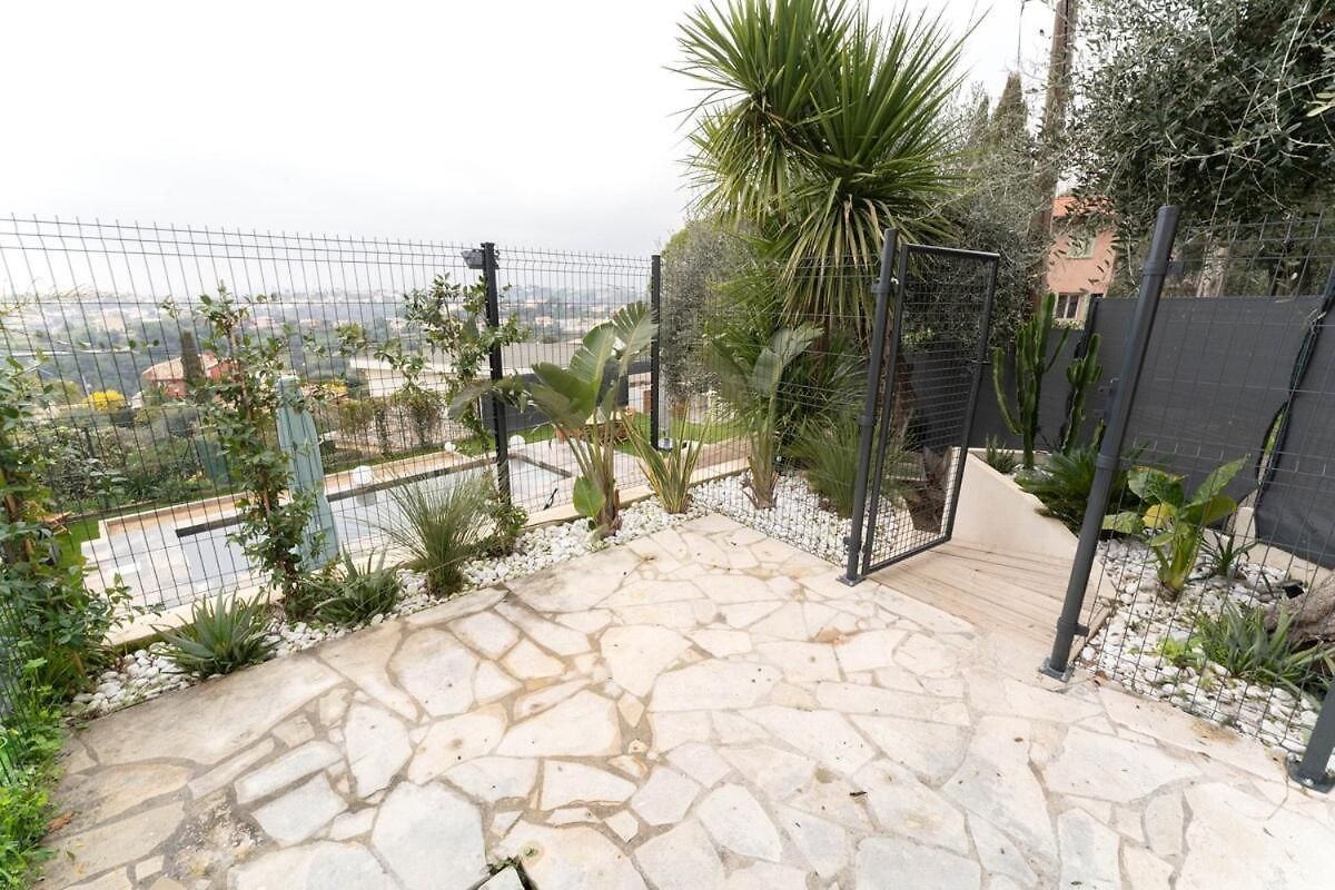 Magnifique Avec Piscine Et Jardin * Nice