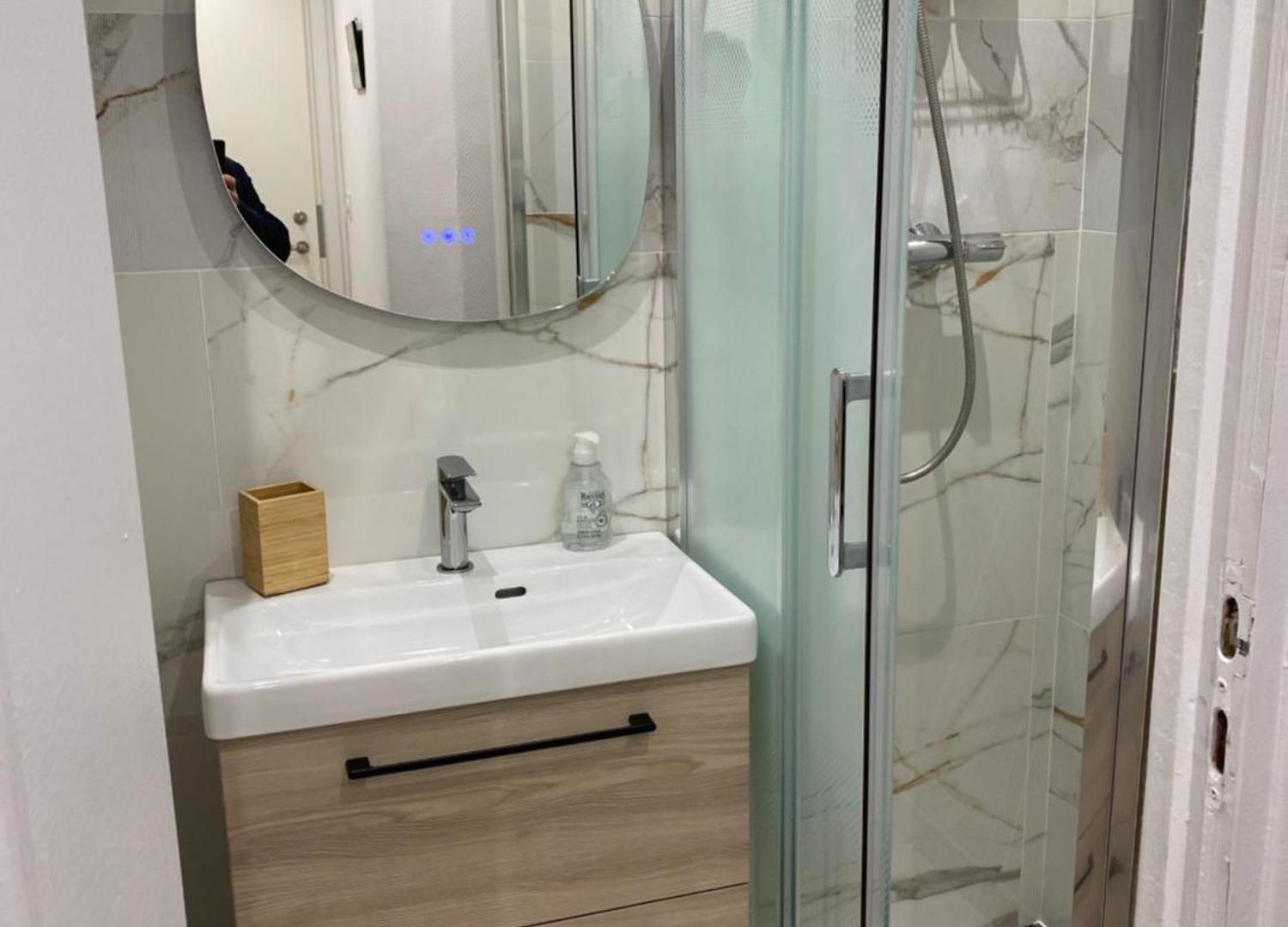 Appartement Et Salsa, Promenade Des Anglais, Parking Gratuit *
