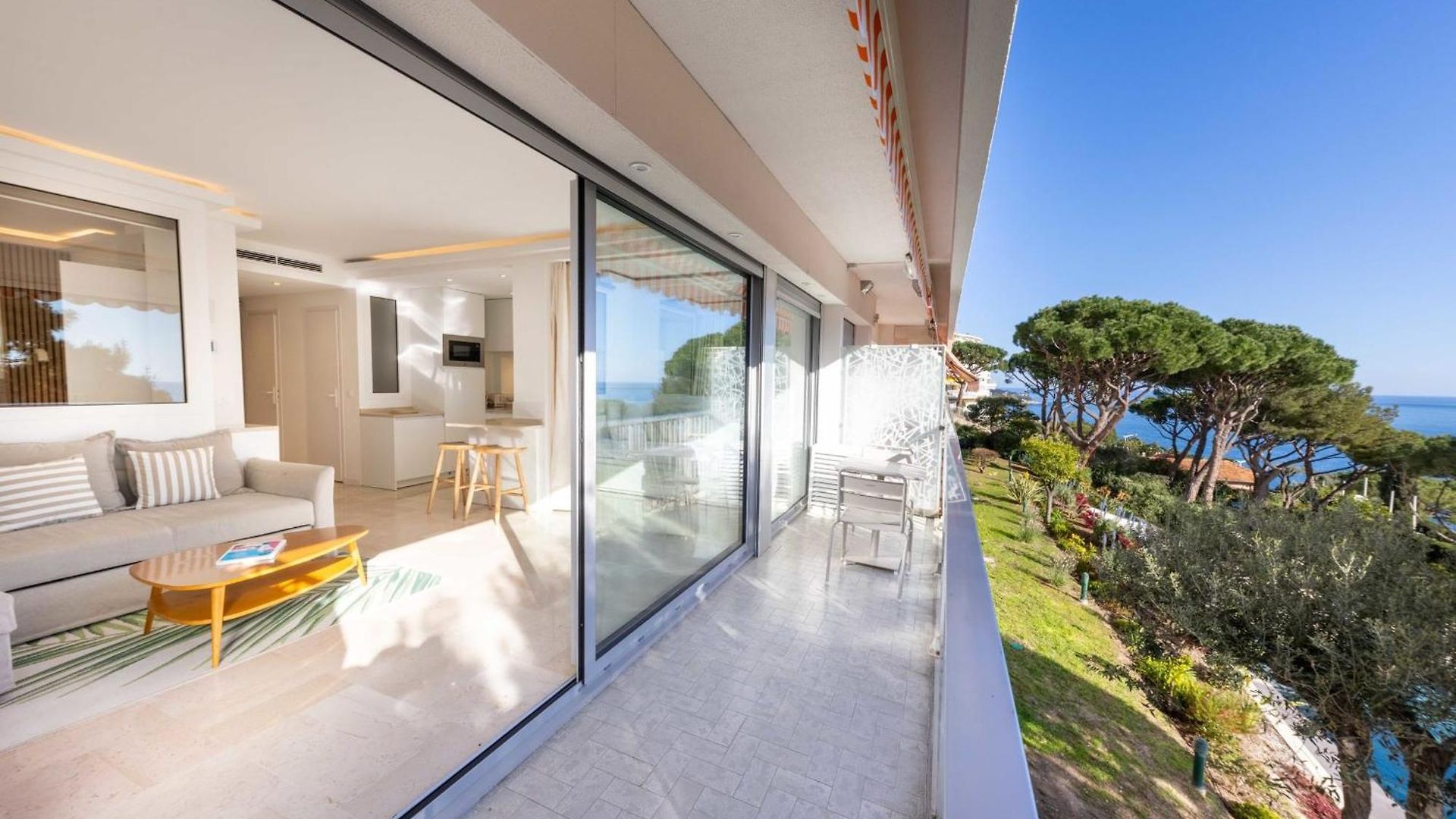 06db Magnificent Flat With Incredible View Mont Boron Nice