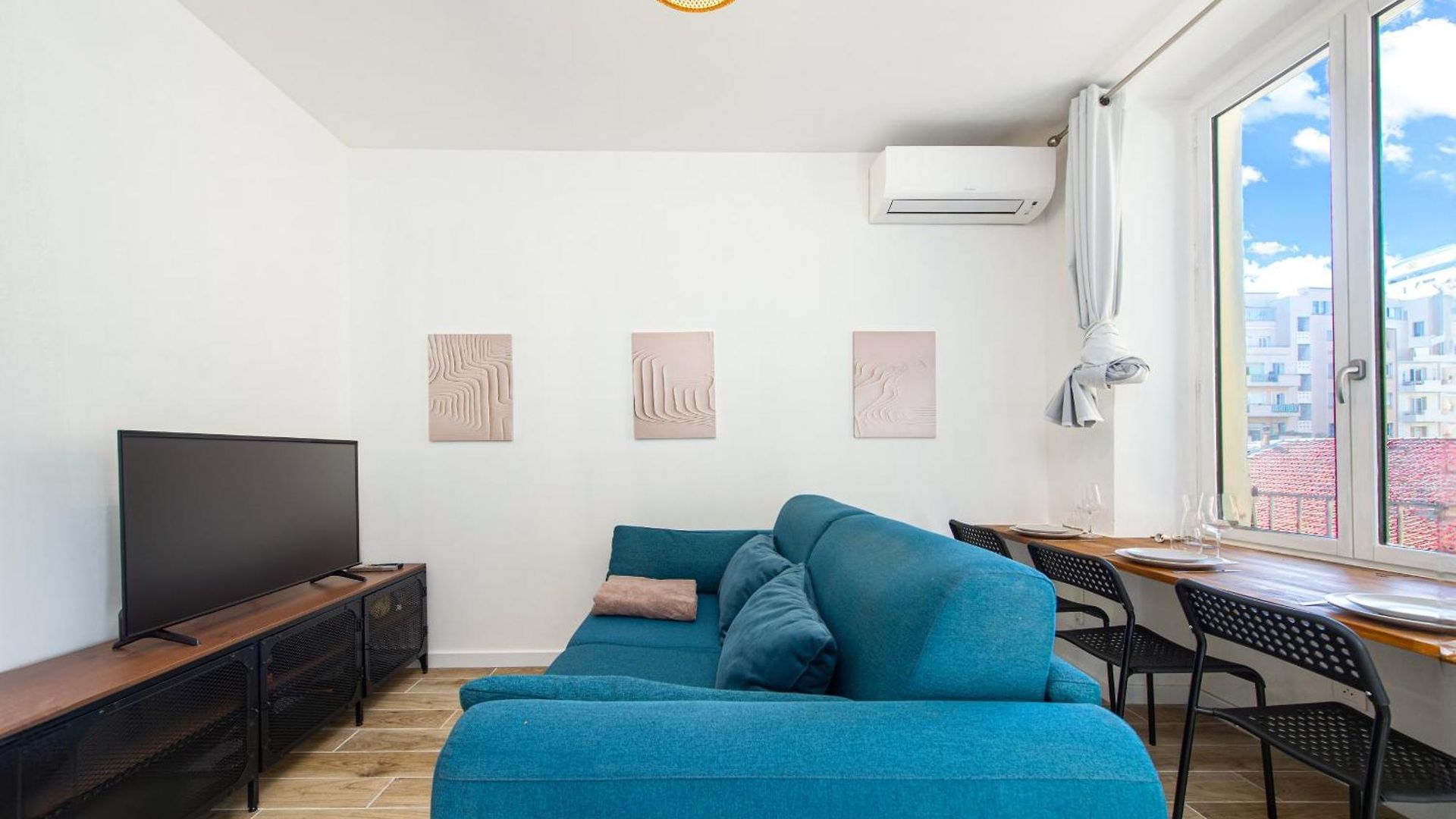 Apartment Nice, 3-room Refurbished Near Train Station *