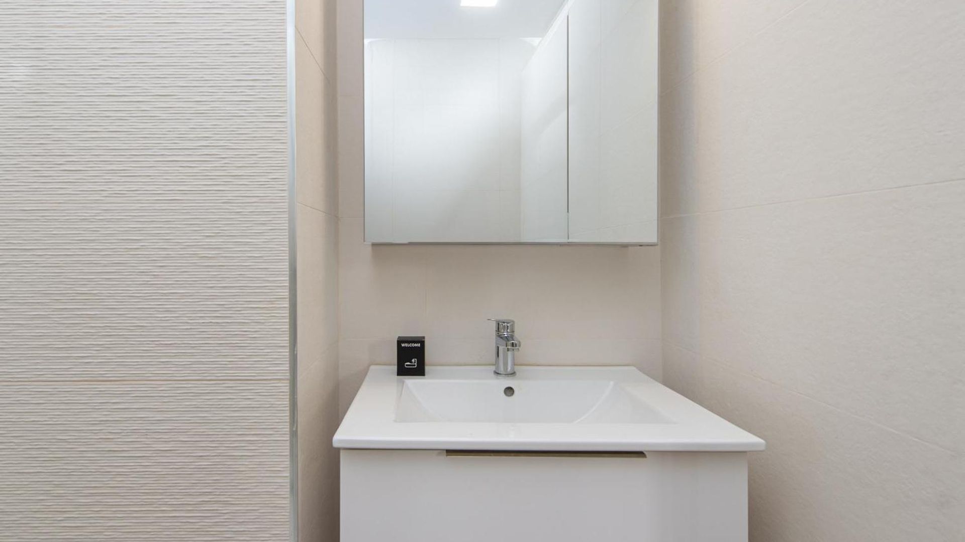 Nice, 3-room Refurbished Near Train Station * Nice
