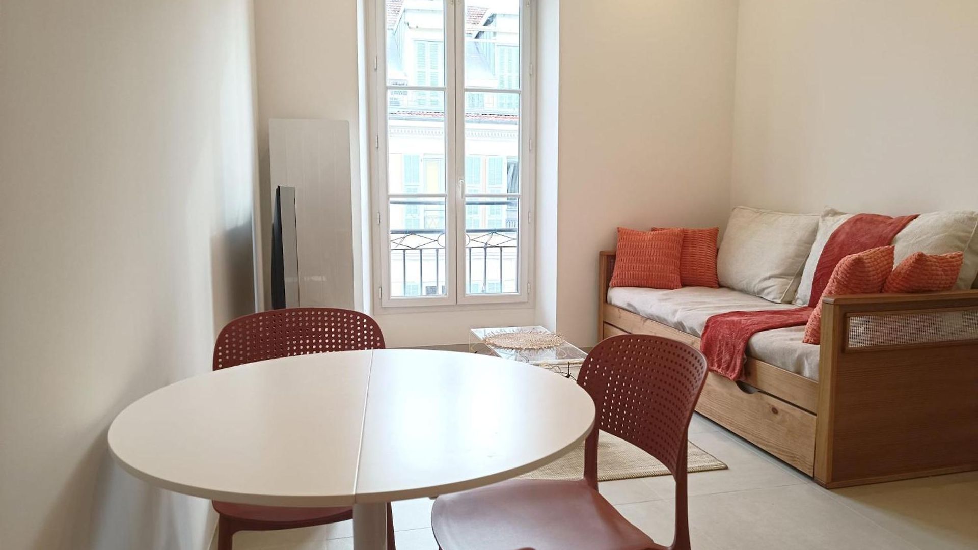 Modern And Unforgettable In The Heart Of *