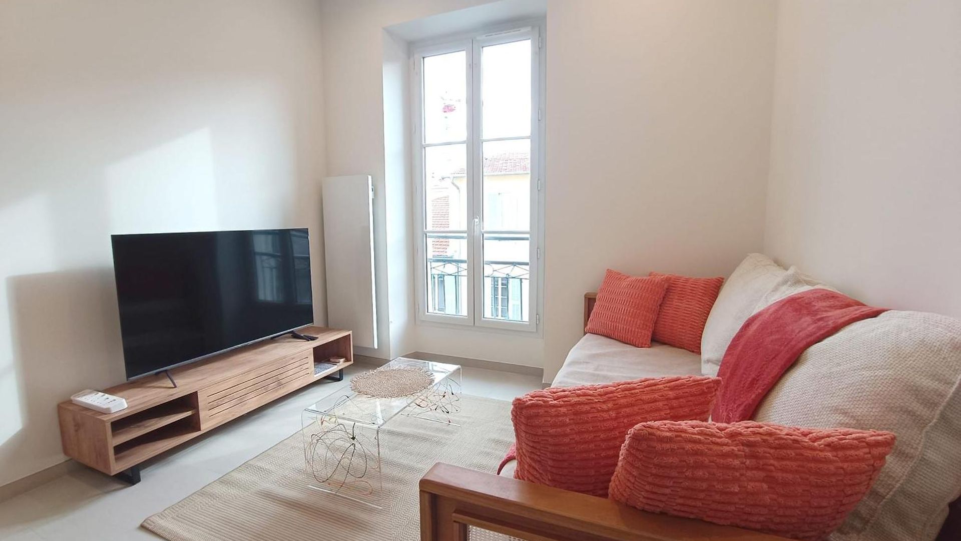 Modern And Unforgettable In The Heart Of * Nice