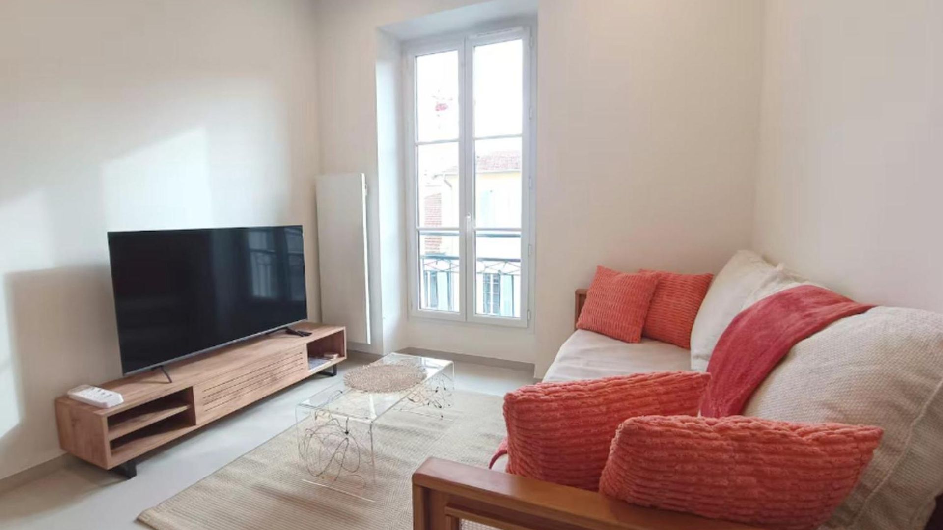 Apartment Modern And Unforgettable In The Heart Of Nice