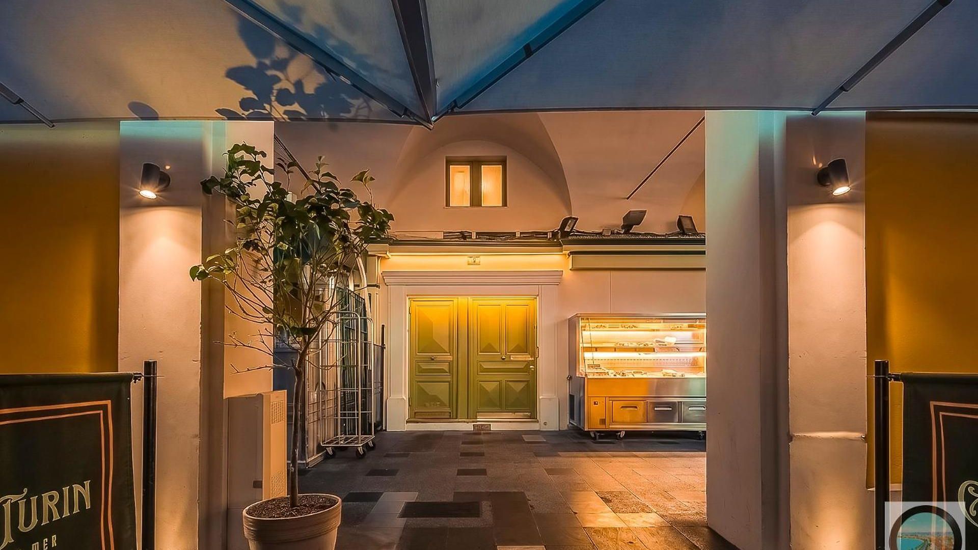 Apartment Chic Industrial Loft Quiet Garibaldi Ac Balcony *