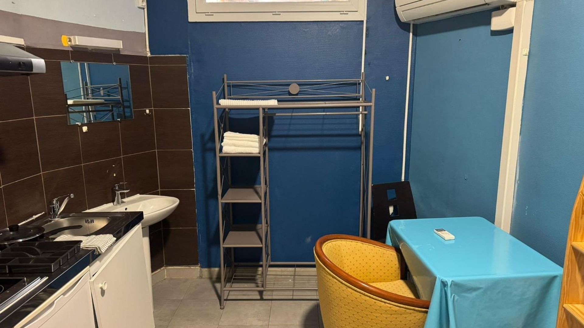 Simple - Fresh Start 2026 Hotel