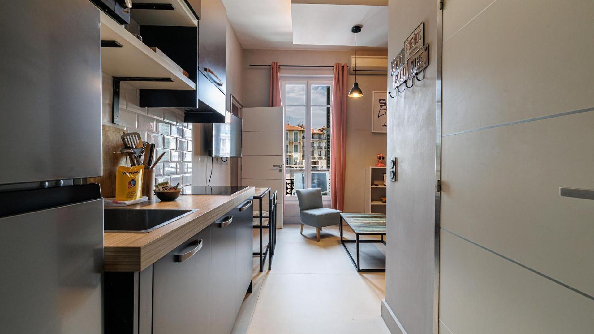 Charming 1 Bdr Downtown * Nice