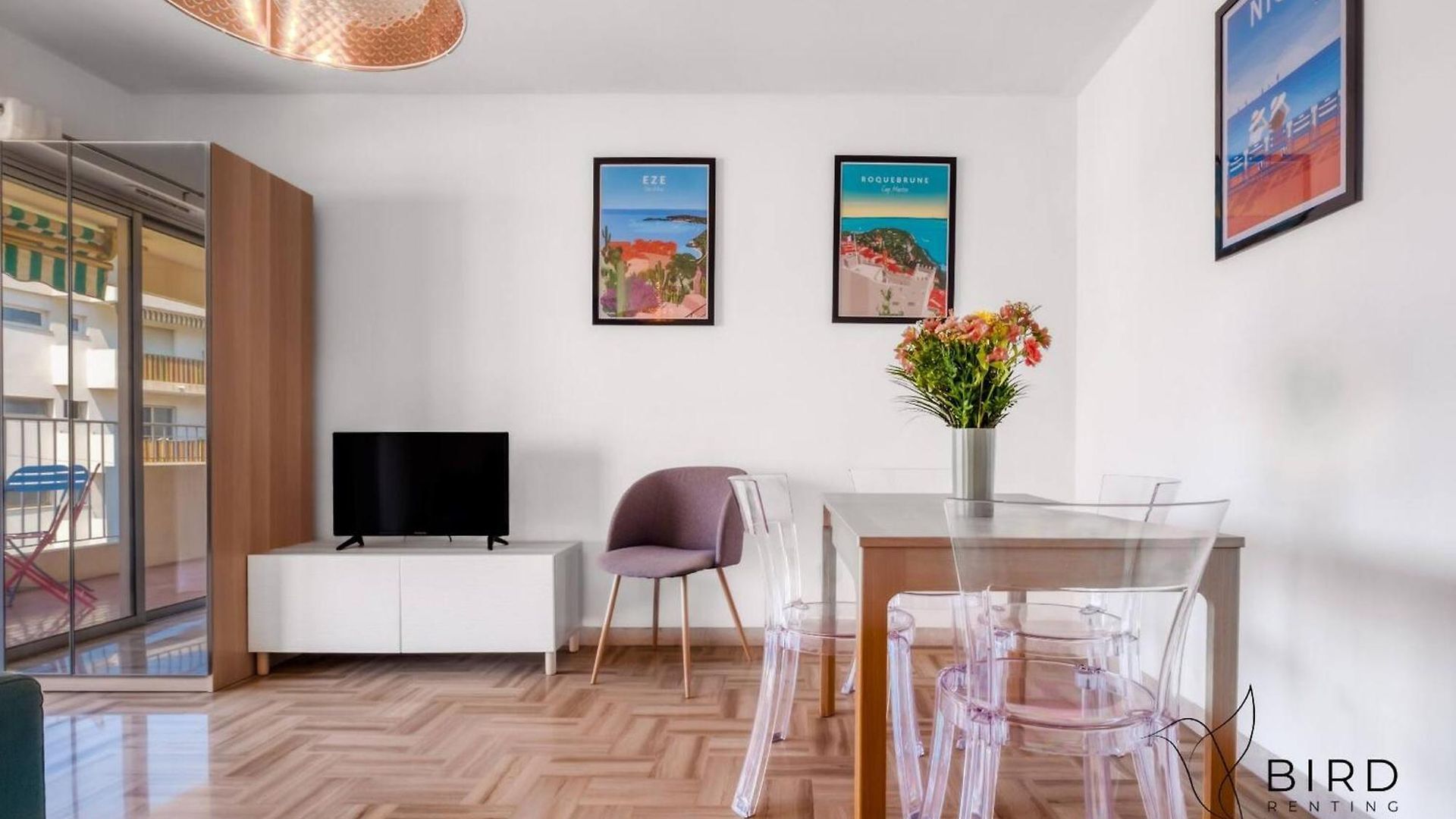 1br W Terrace & Parking Nice