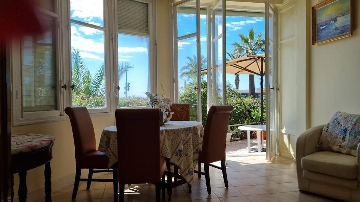 Garden House On The Promenade - Sea View Apartment Nice