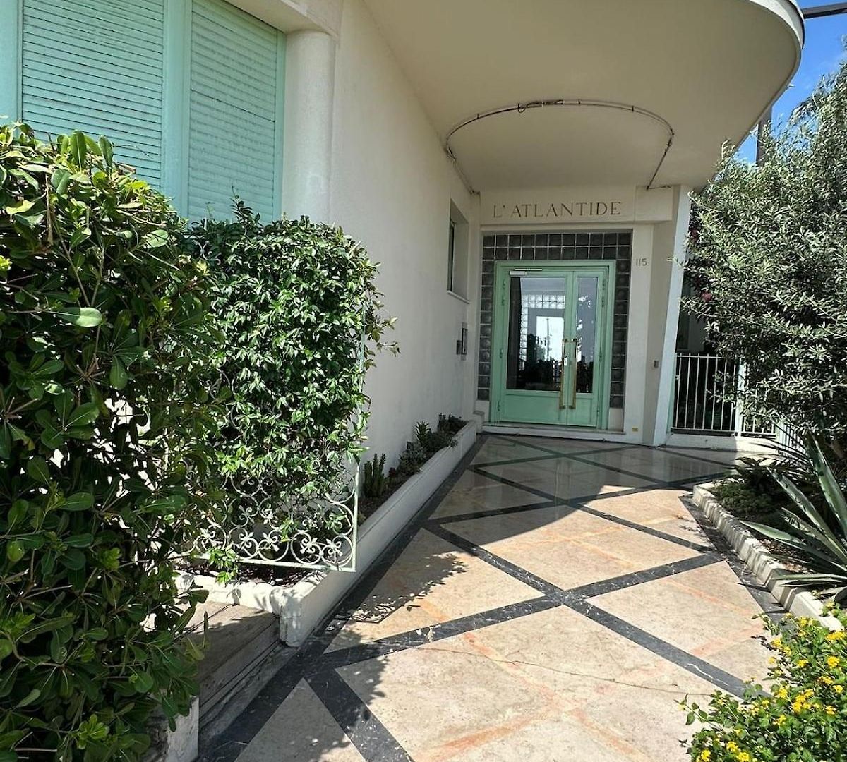 Garden House On The Promenade - Sea View Apartment Nice