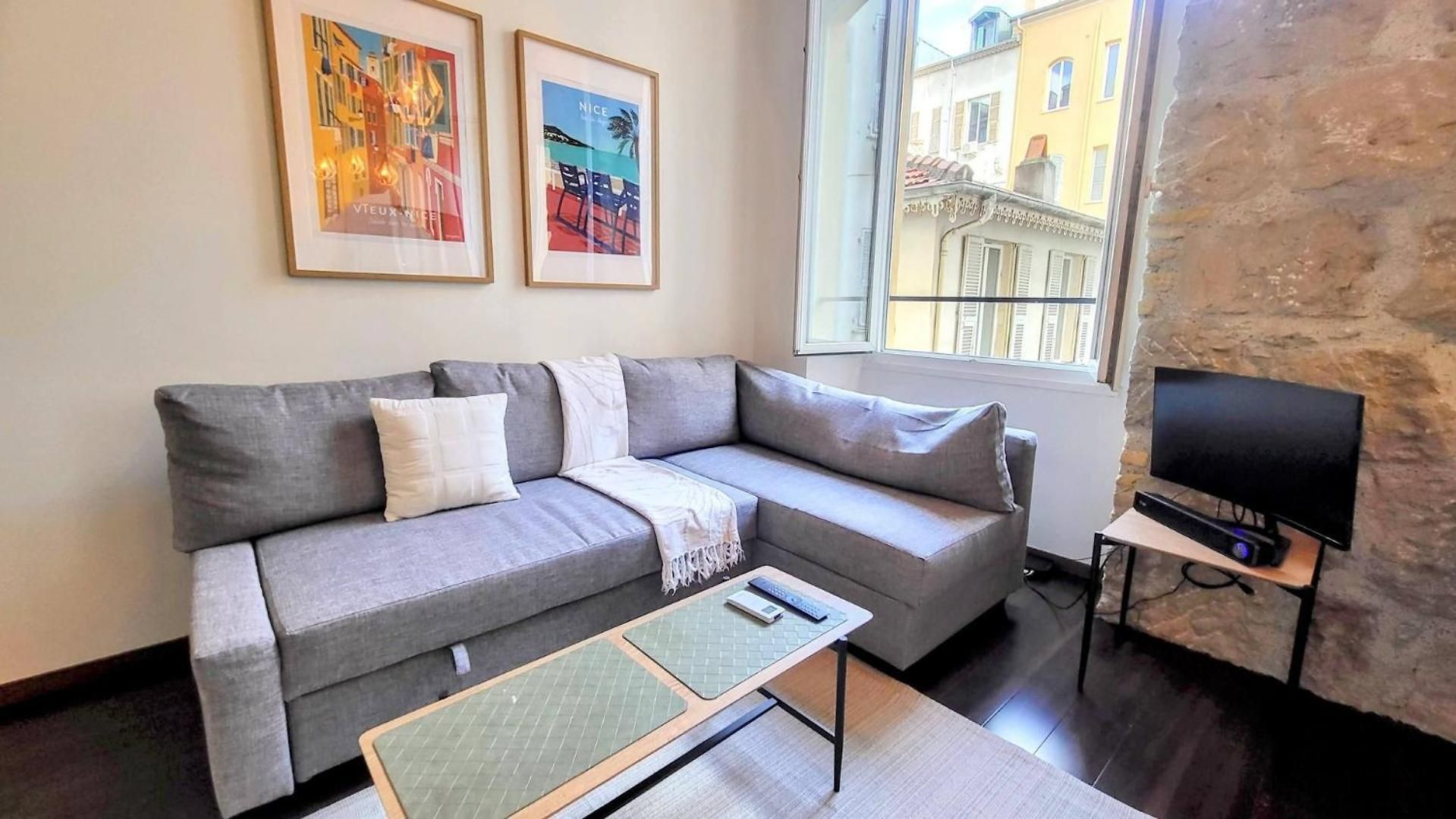 Wehost Clemenceau Sunny Palace 4 Pers 1 Bedroom Apartment