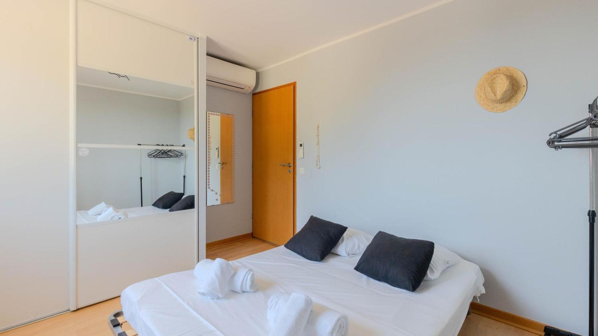 Apartment Bellet - De Charme, 4 Chambres, Plancha & Piscine *