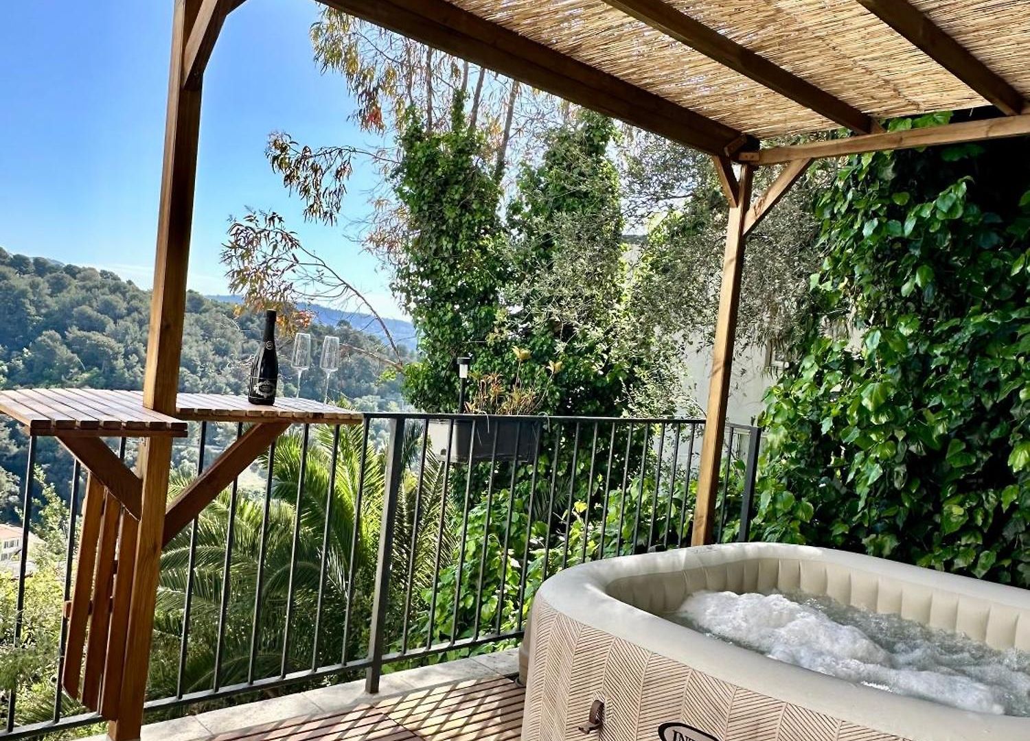 Romantique Avec Jacuzzi Prive - Apercu - Terrasse - Parking Gratuit Apartment Nice