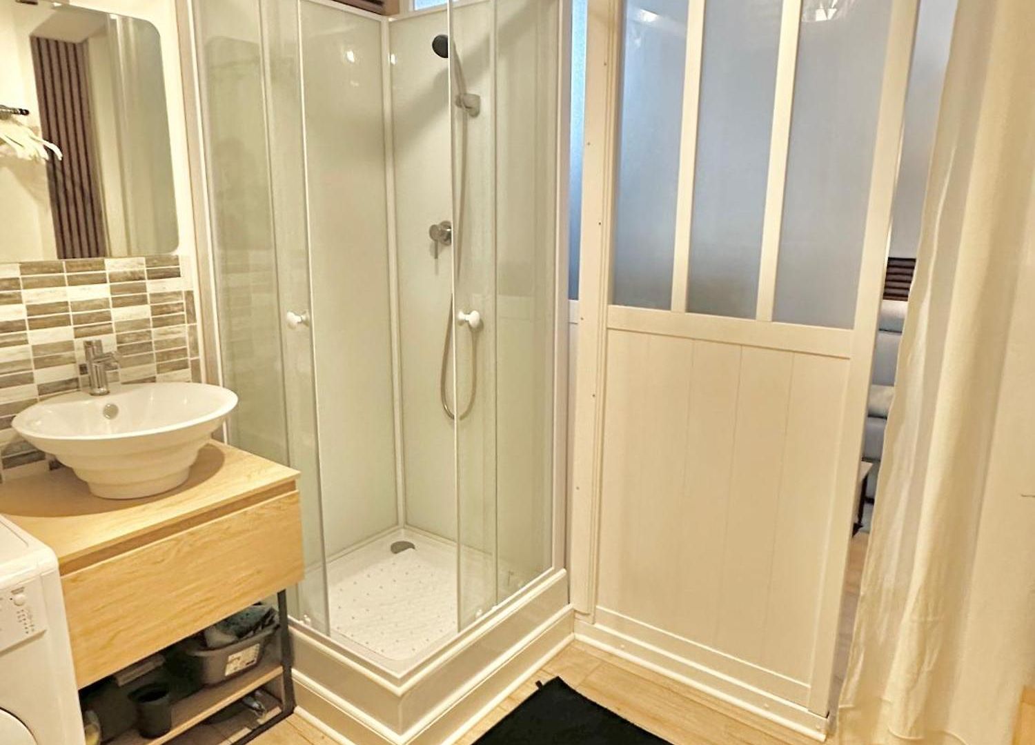 Apartment Romantique Avec Jacuzzi Prive - Apercu - Terrasse - Parking Gratuit Nice