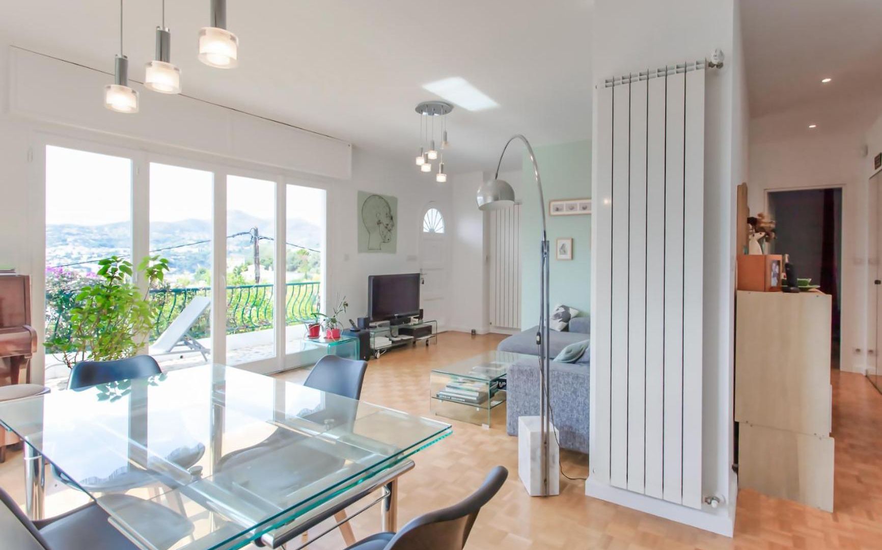 With Amazing View In A Perfect Location *