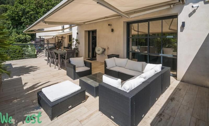 Holiday home 3 Bedrooms With Private Garden And Pool *