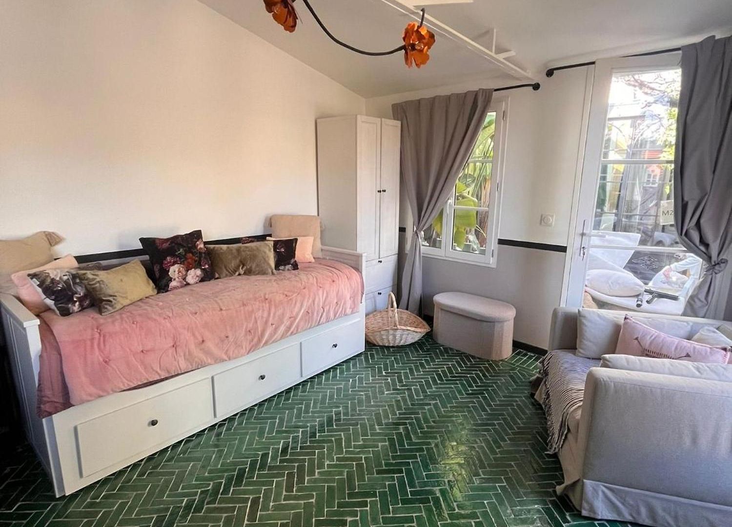 Maisonnette De Charme Independante Dans Propriete Prive & Jardin A Cimiez Guest house *