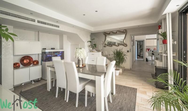 3 Bedrooms With Private Garden And Pool Holiday home