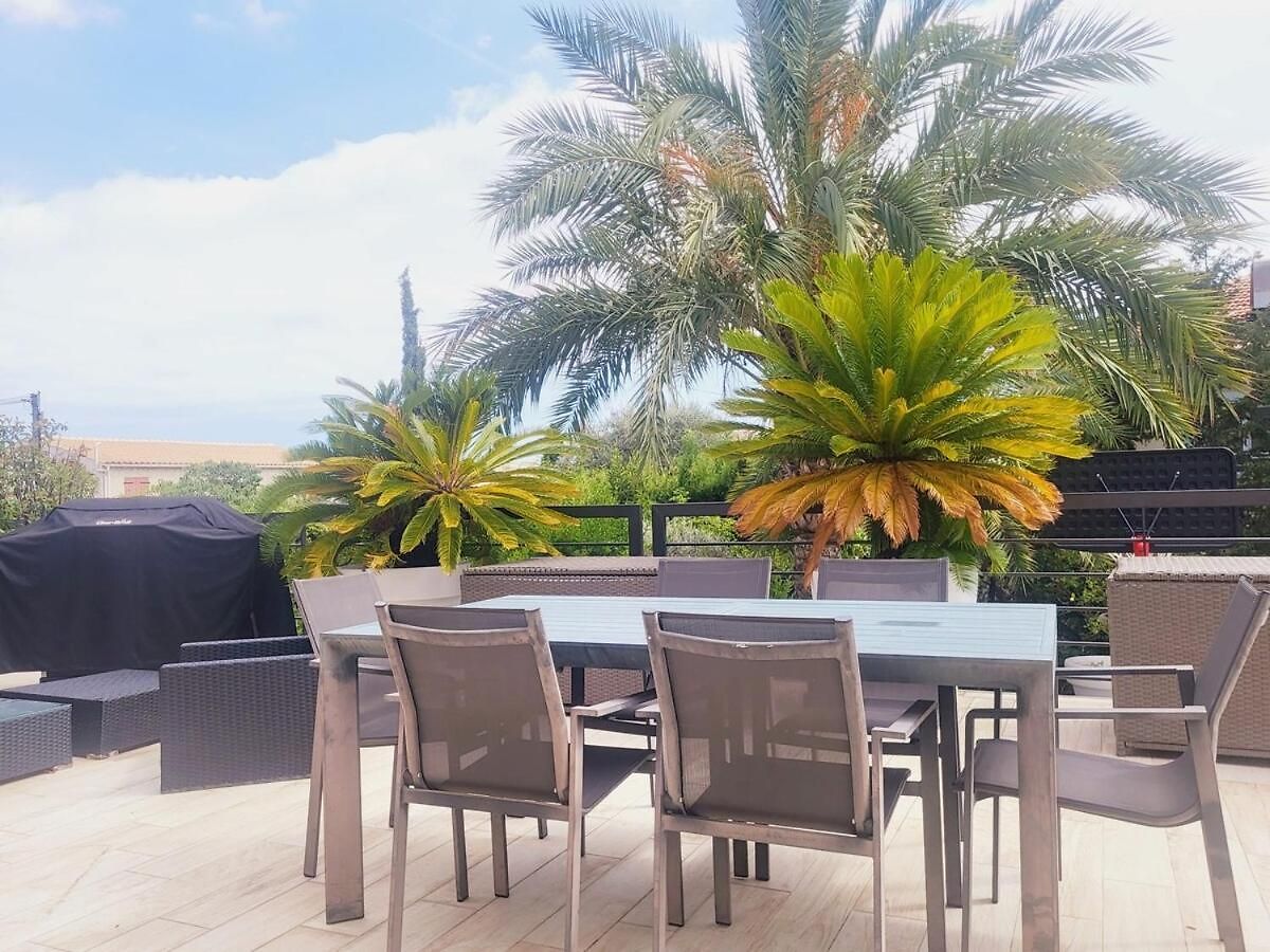 Holiday home 3 Bedrooms With Private Garden And Pool