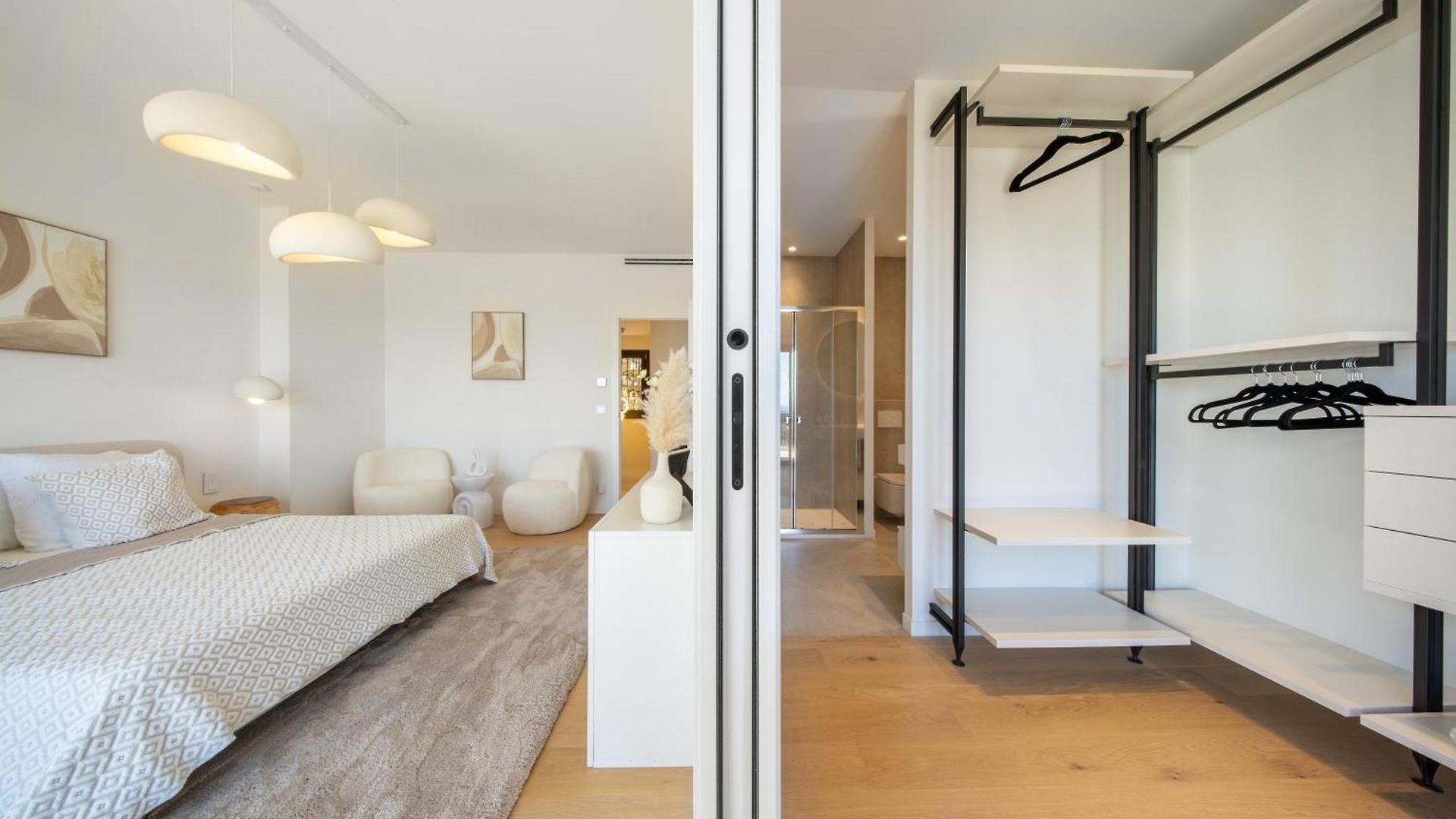 Panoramic-view Villa, 5 En-suites, Pool, Sleeps 10 * Nice