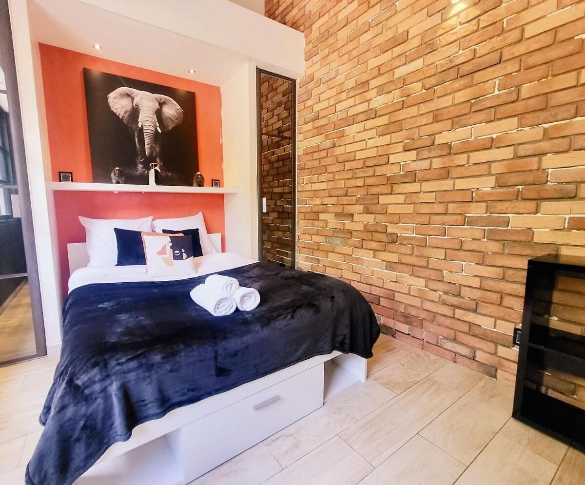 3 Bedrooms With Private Garden And Pool *